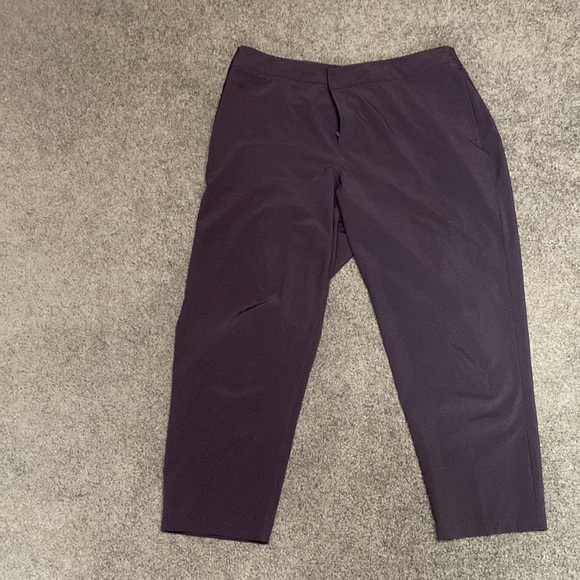 Ava & Viv Capris - Picture 7 of 9